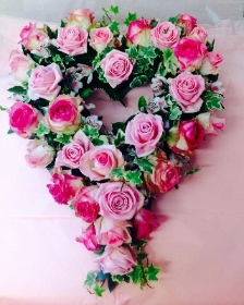 Heart: Loose Flower Design – buy online or call 0115 921 2300
